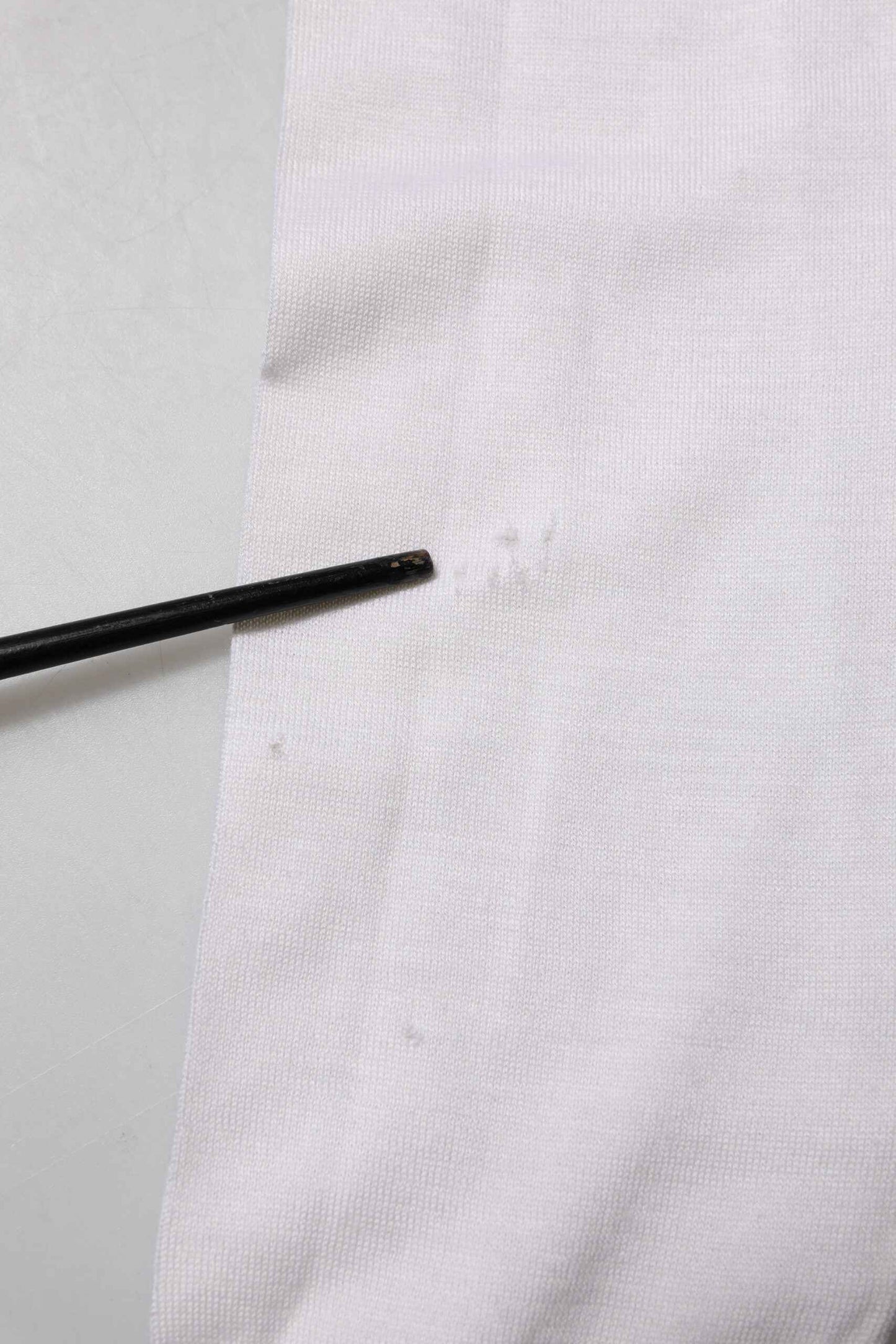 White Cashmere Logo V-neck Pullover Sweater