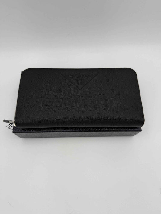 PRADA Zip in Saffiano Leather Wallet
