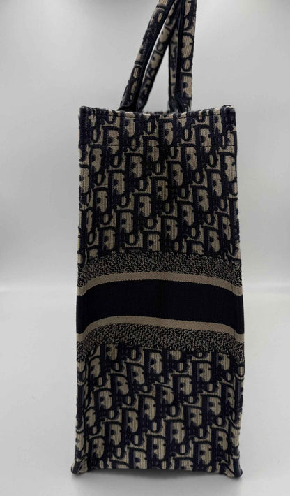DIOR TOTE BOOK Grande Tote