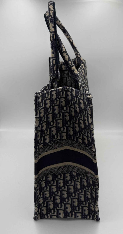 DIOR TOTE BOOK Grande Tote