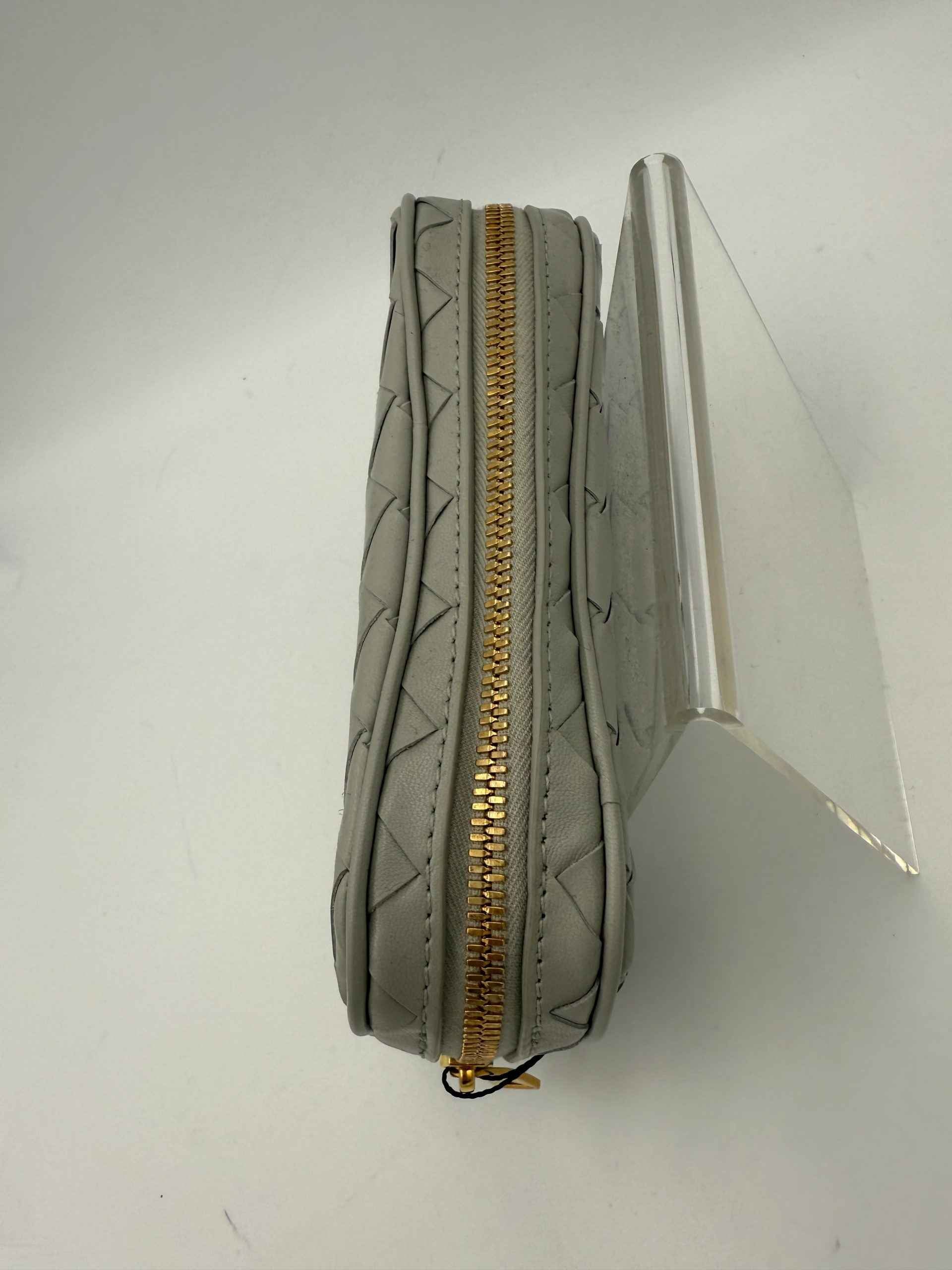 BOTTEGA VENETA Intrecciato Clutch