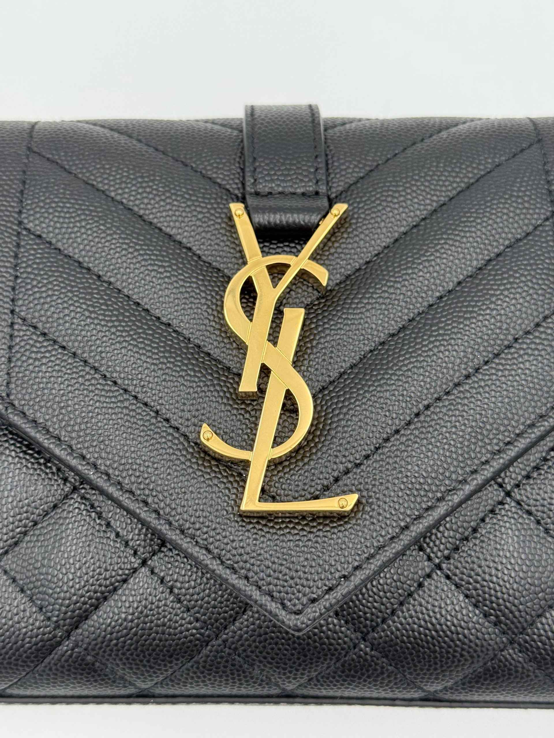 SAINT LAURENT ENVELOPE SMALL in Black Grained Leather Handbag