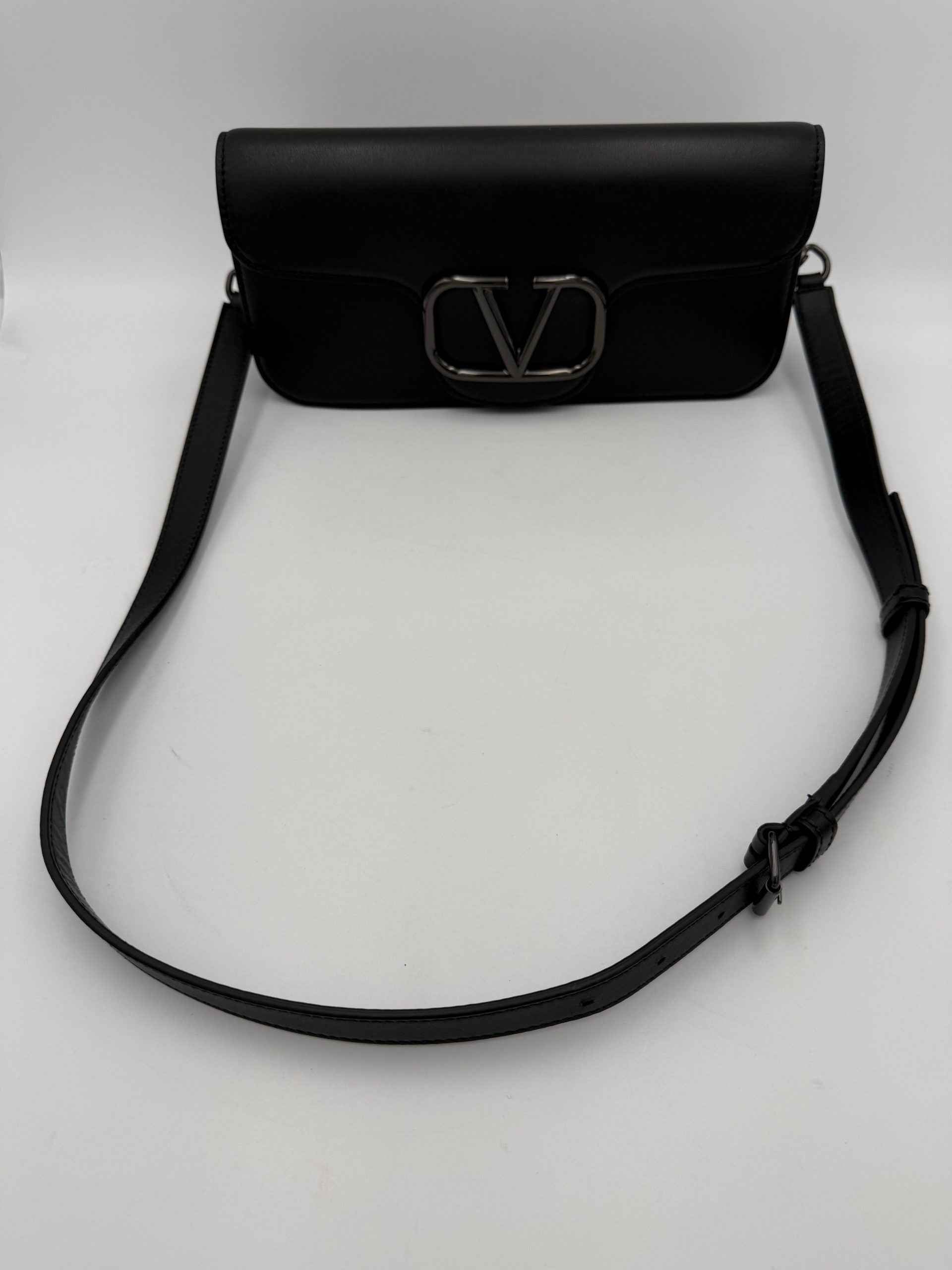 VALENTINO GARAVANI VLOGO Black Handbag