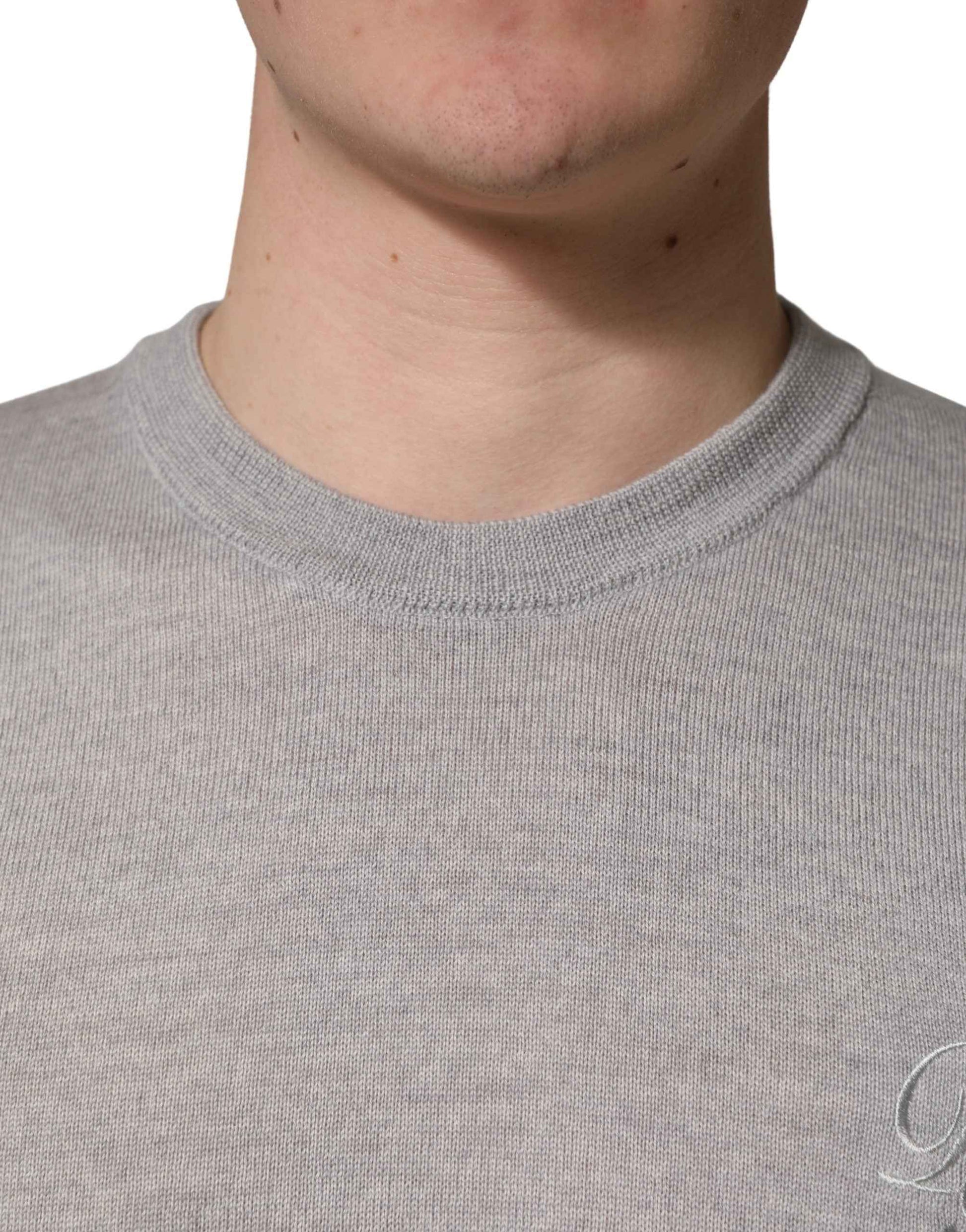 Gray Long Sleeves Crew Neck Pullover Sweater