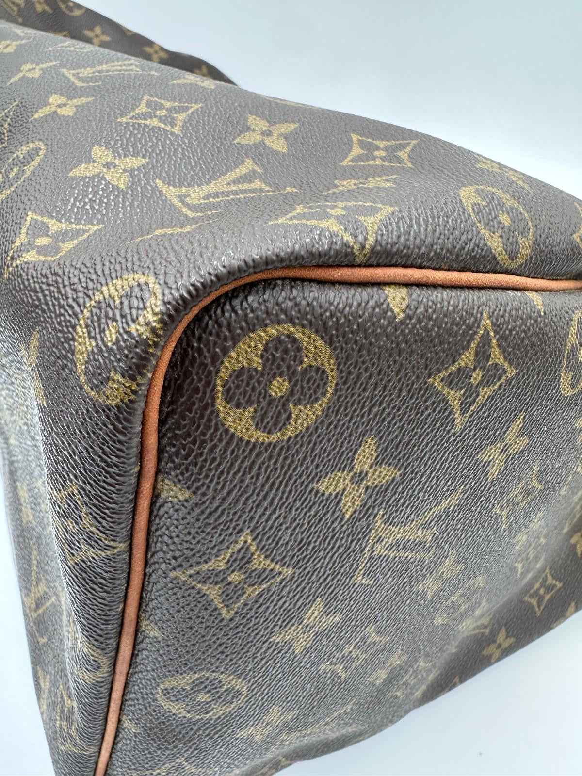 LOUIS VUITTON Speedy 40 Monogram Handbag