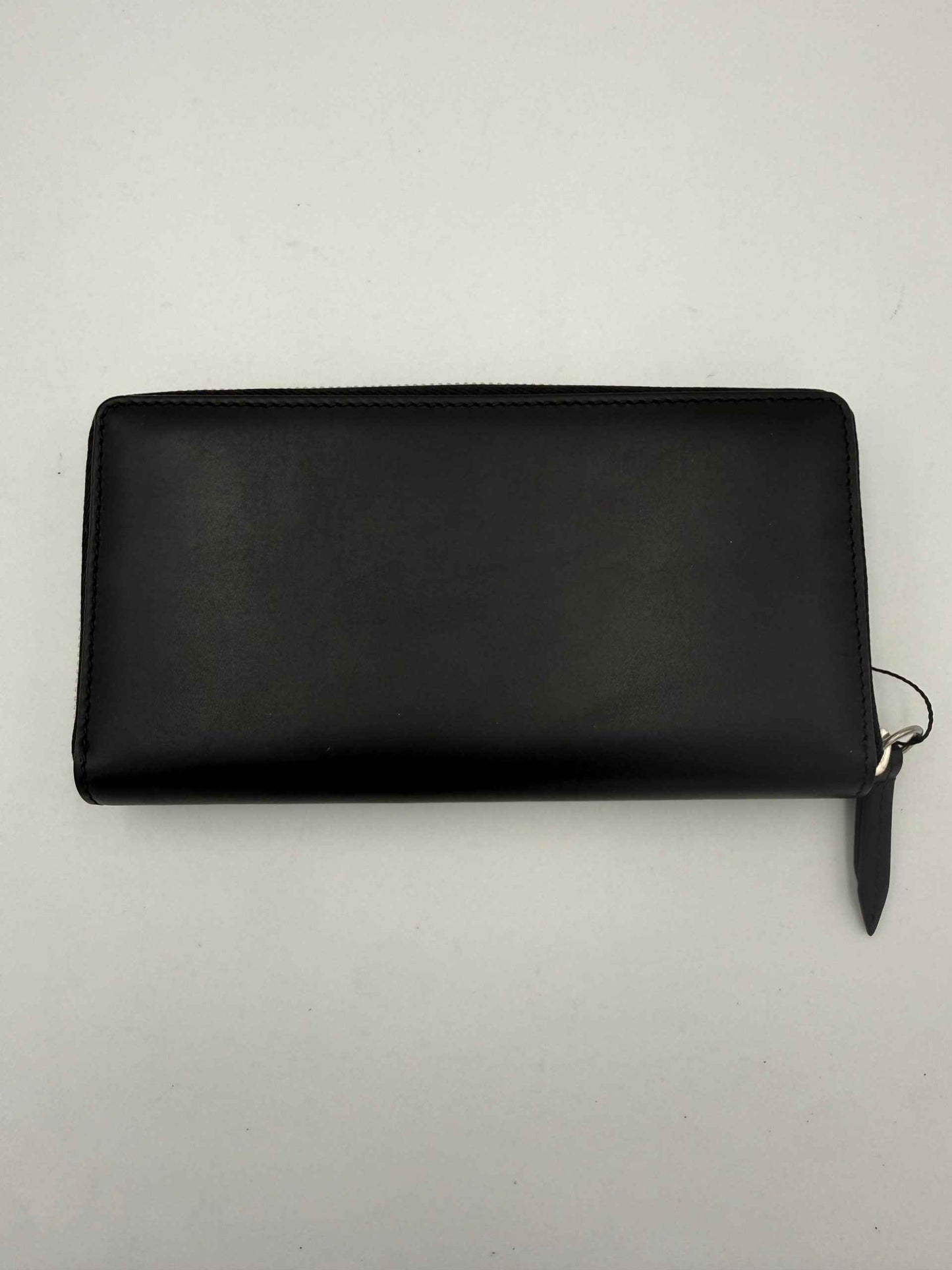 GUCCI Zip Black Front Logo Embossed Wallet