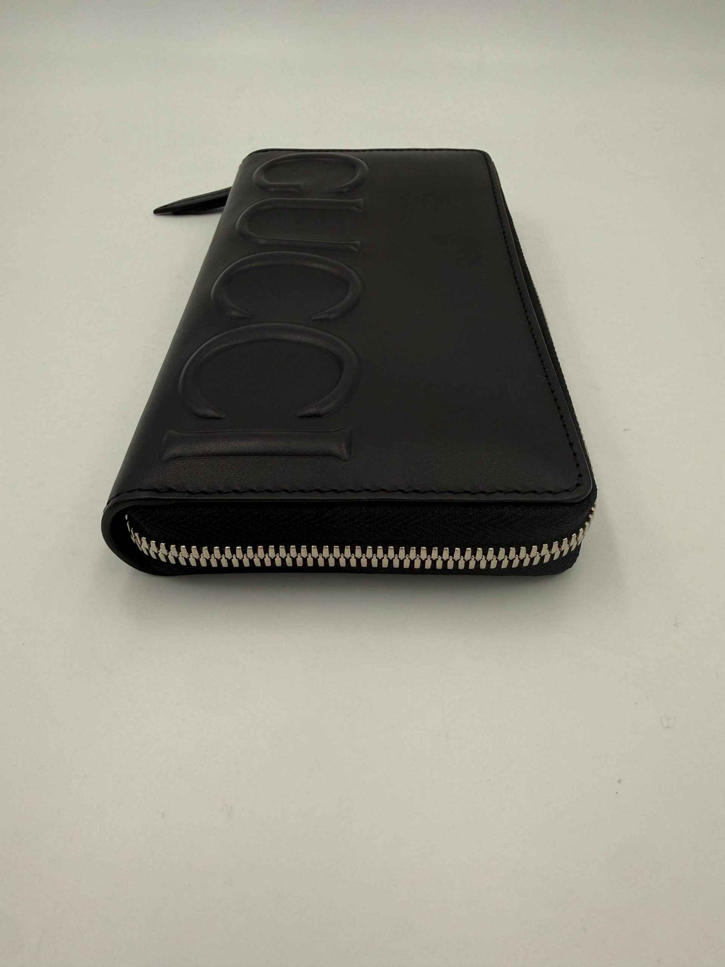 GUCCI Zip Black Front Logo Embossed Wallet