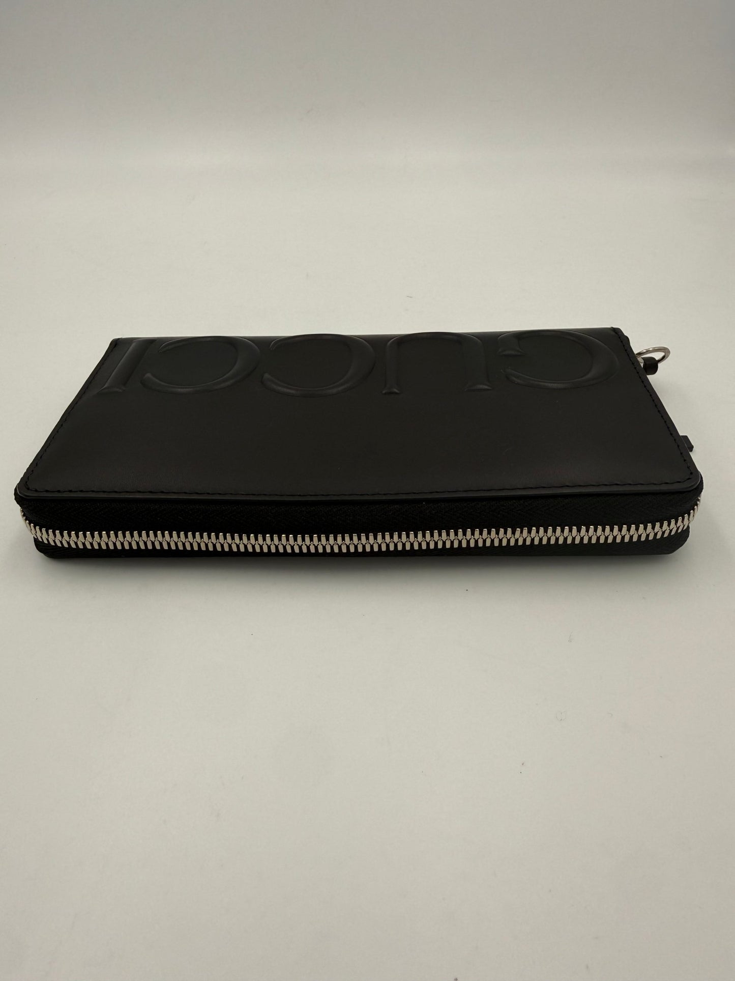 GUCCI Zip Black Front Logo Embossed Wallet