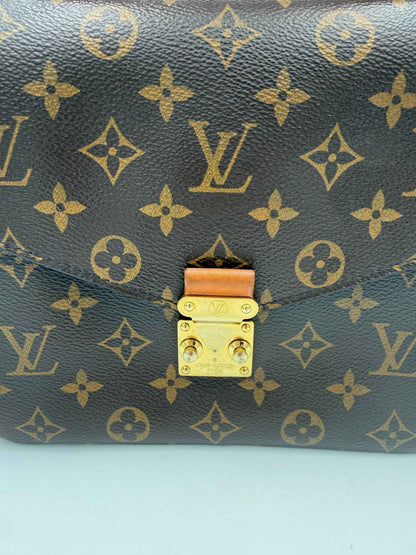 LOUIS VUITTON METIS Monogram Handbag