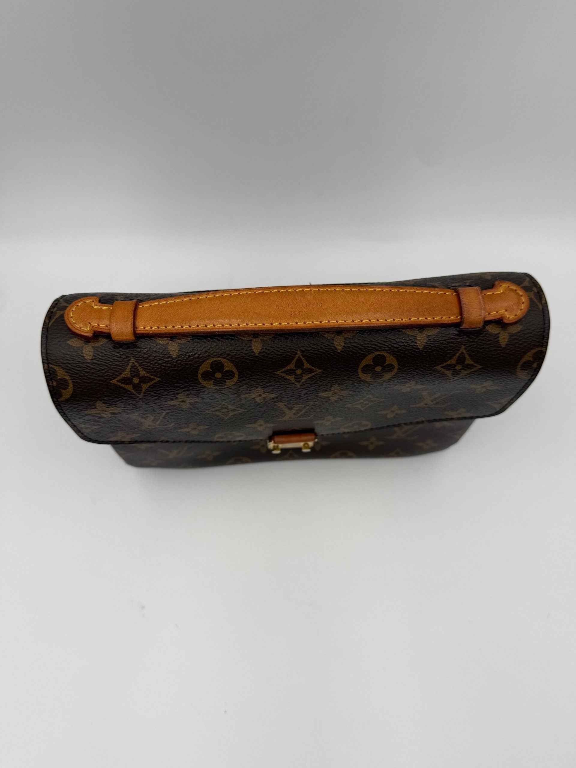 LOUIS VUITTON METIS Monogram Handbag