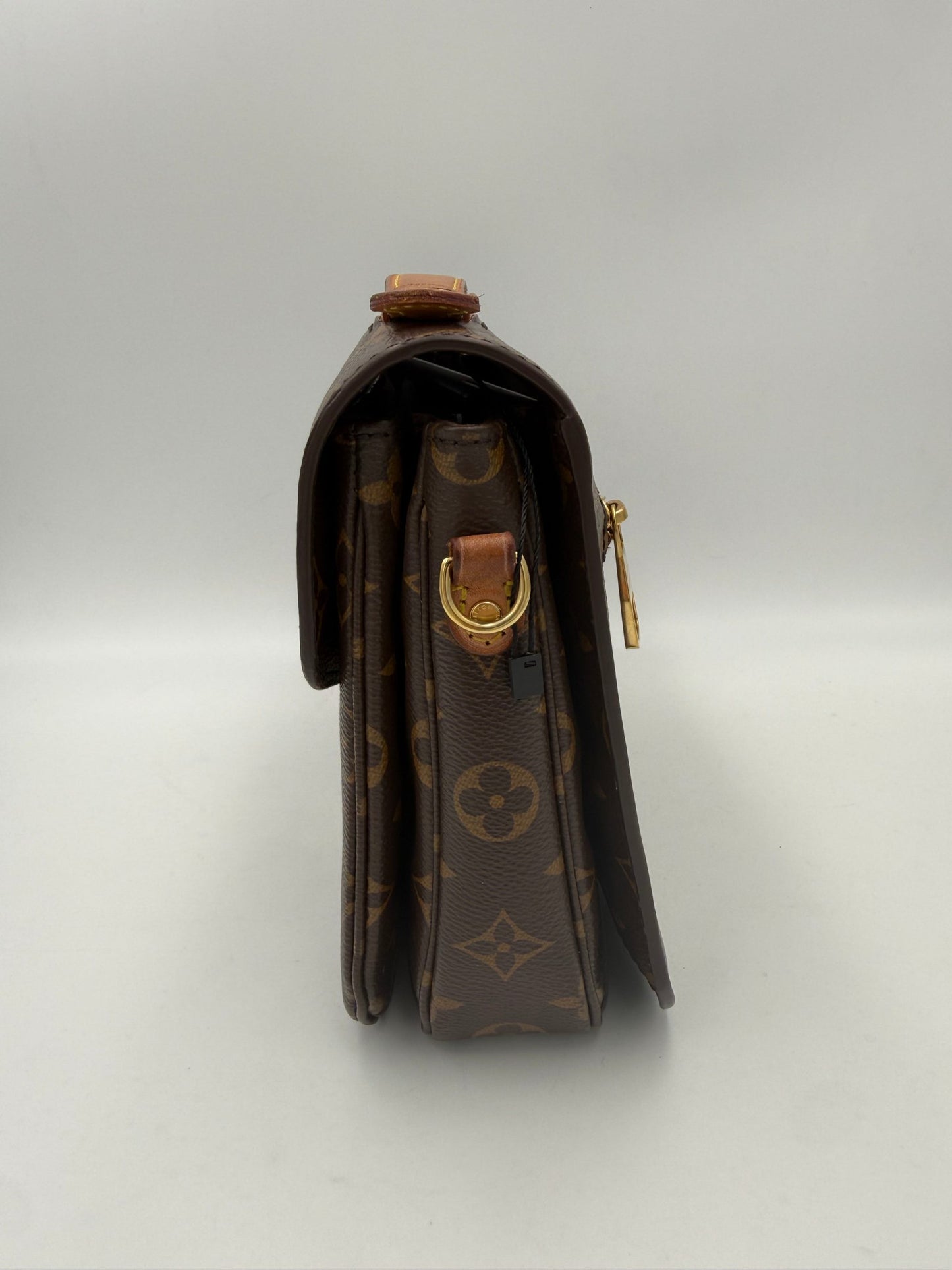 LOUIS VUITTON METIS Monogram Handbag