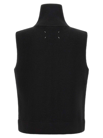 Black Wool Sleeveles Sweater