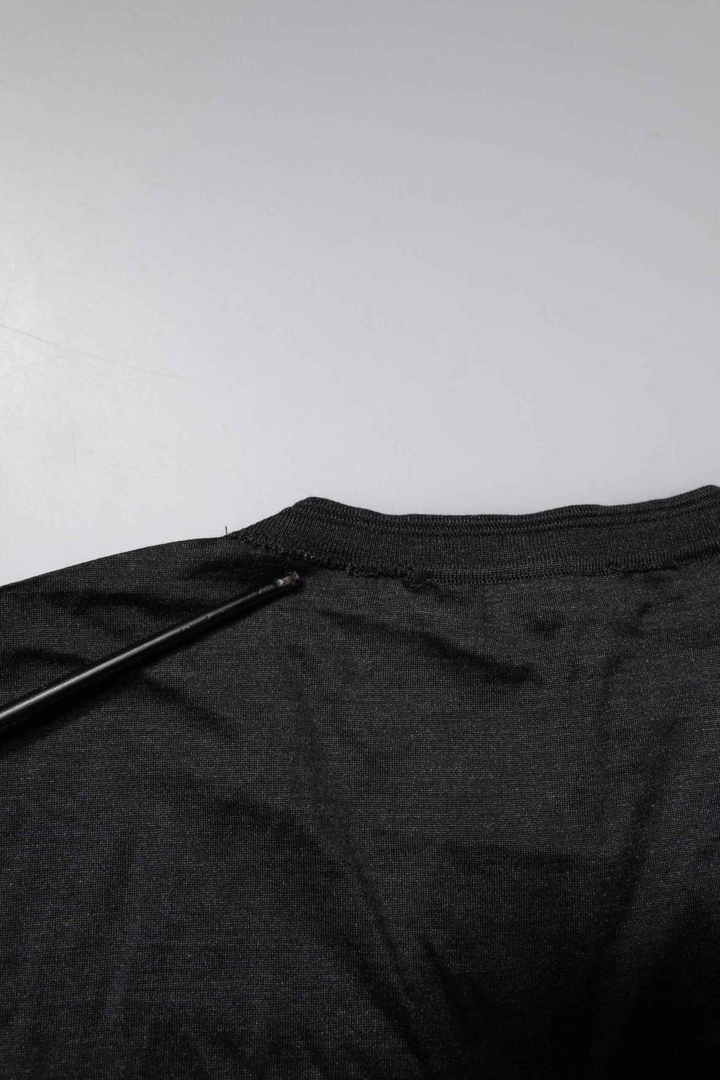 Dark Gray Silk V-neck Short Sleeves T-shirt