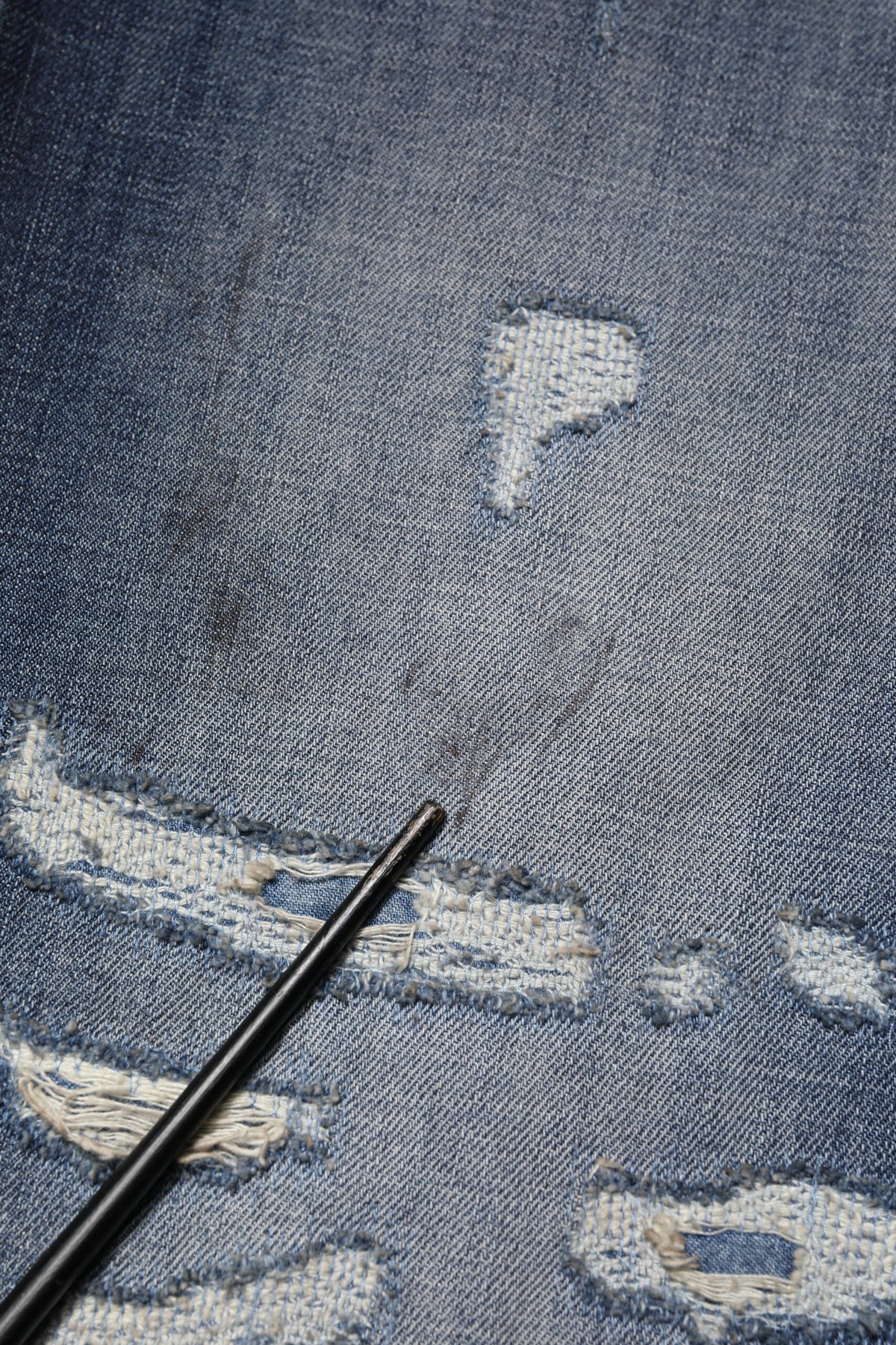 Blue Washed Tattered Cotton Men Jeans