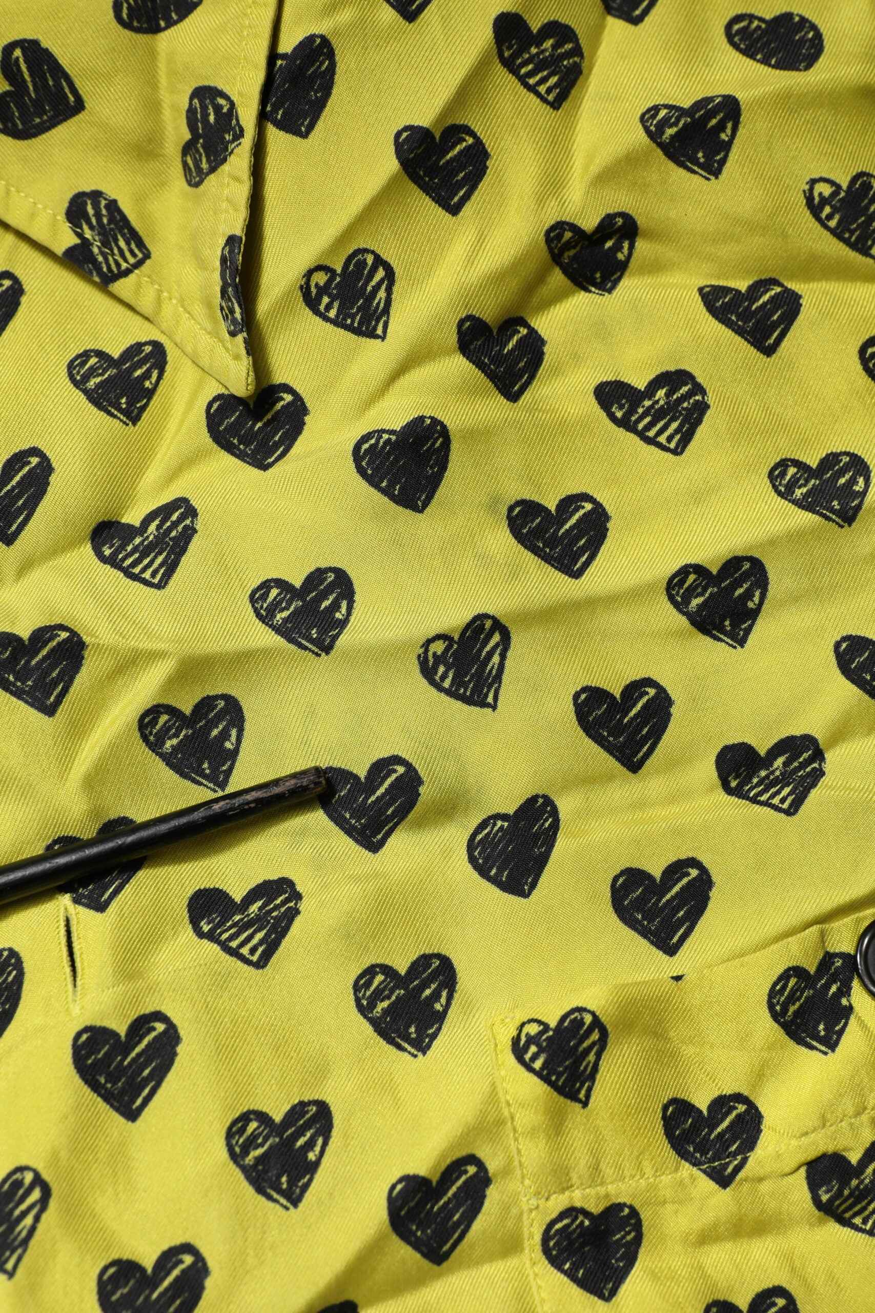 Yellow Heart Short Sleeves Men Casual Shirt