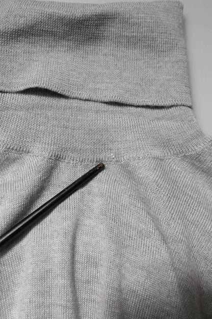 Gray Long Sleeve Turtleneck Pullover Sweater