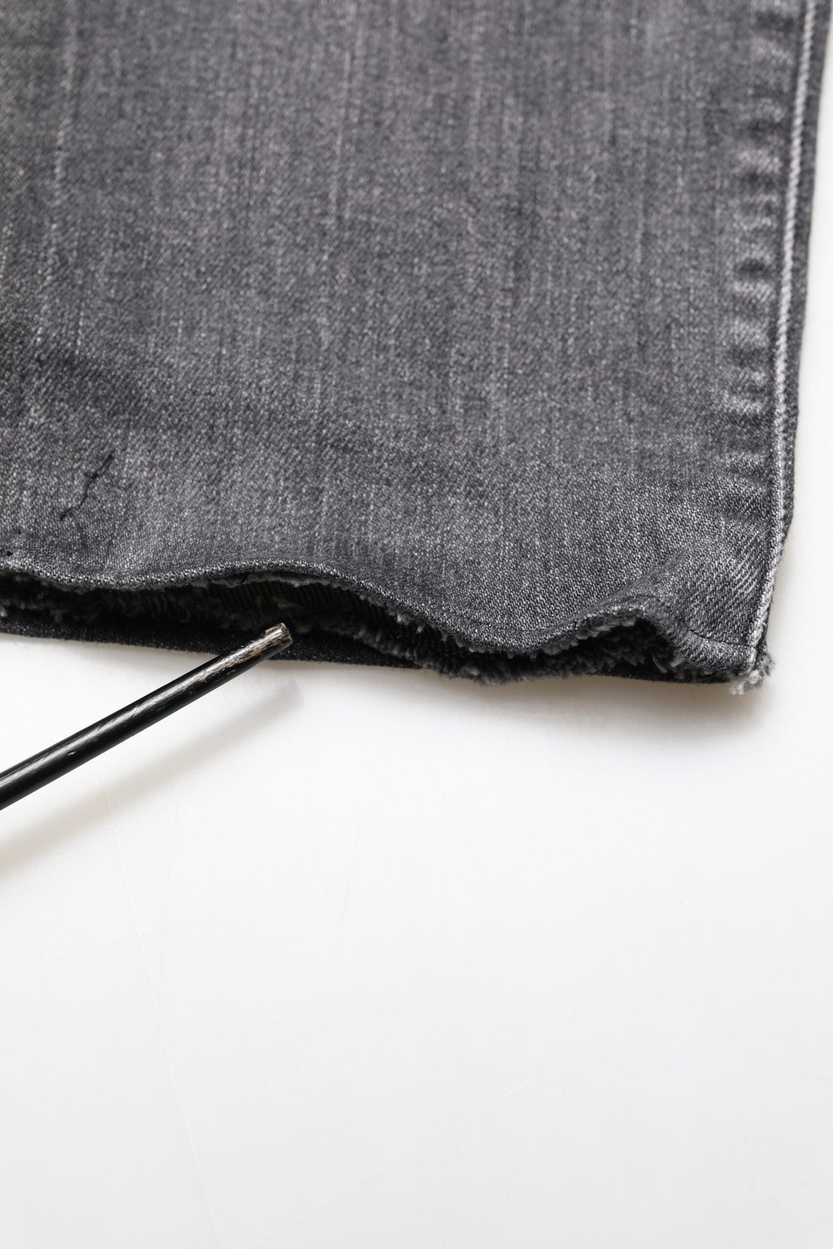 Grey Cotton Denim Slim Fit Distressed Pants Jeans