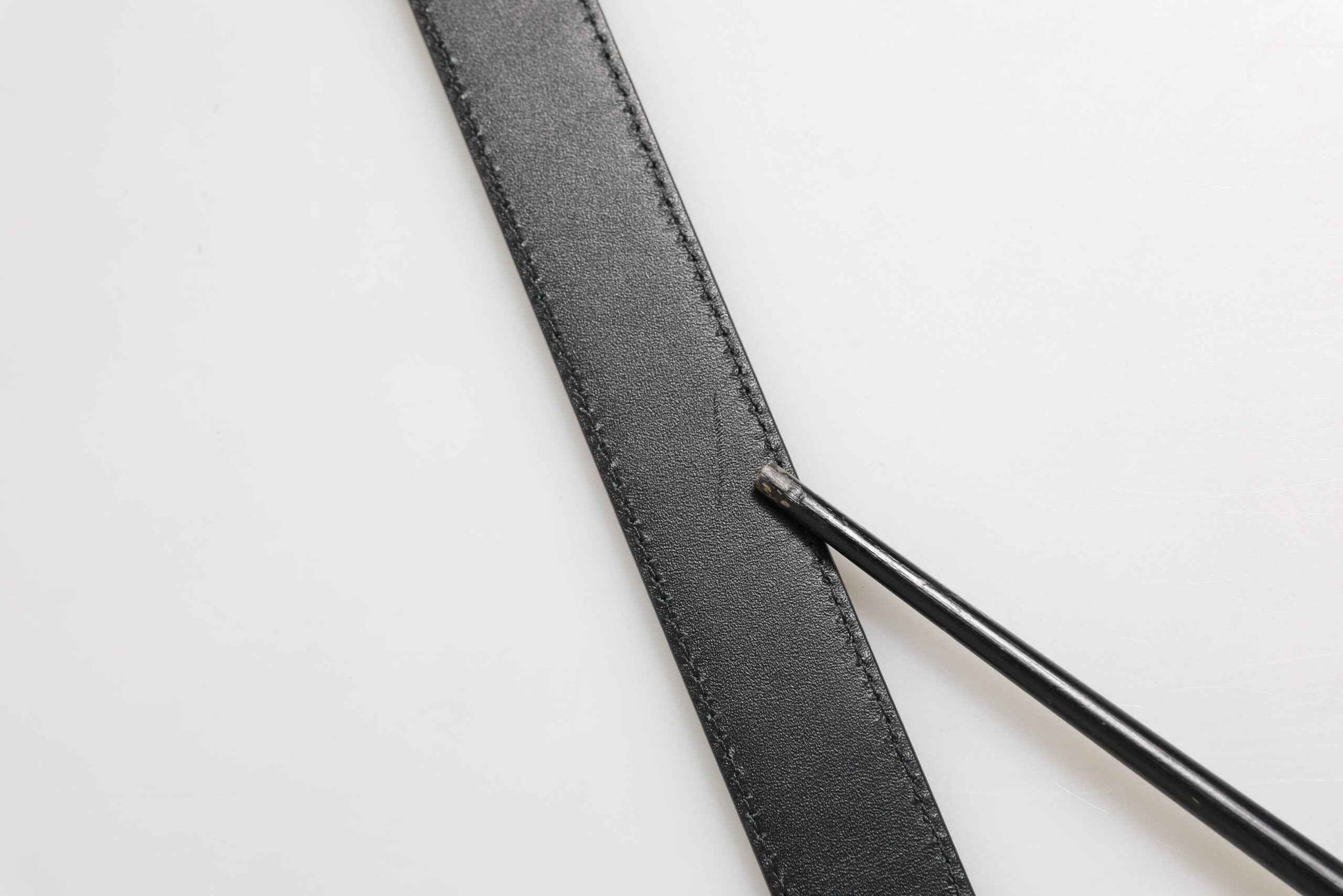 Black Textured Leather Silver Metal Buckle Men Belt